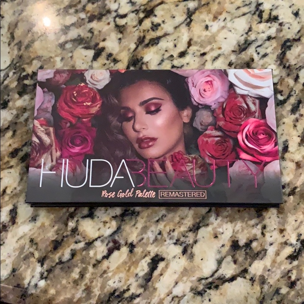 Authentic Huda Beauty rose gold remastered